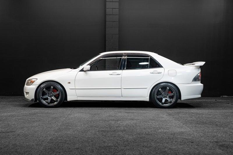 2001 Toyota Altezza