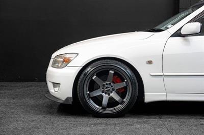 2001 Toyota Altezza - Thumbnail