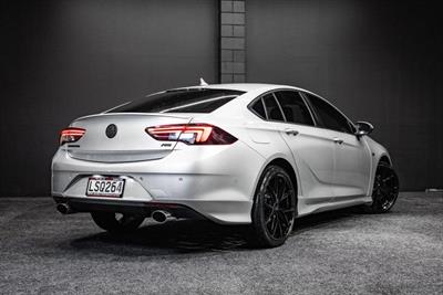 2018 Holden Commodore - Thumbnail