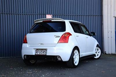 2009 Suzuki Swift - Thumbnail