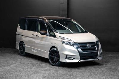 2017 Nissan Serena - Thumbnail