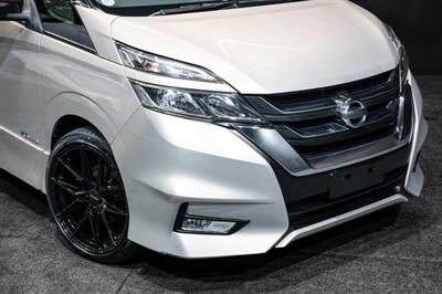 2017 Nissan Serena - Thumbnail