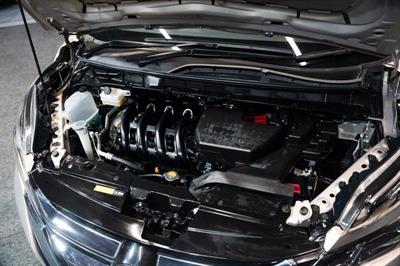 2017 Nissan Serena - Thumbnail