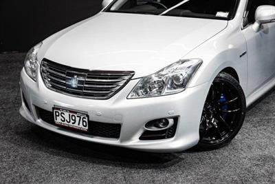 2009 Toyota Crown - Thumbnail