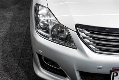 2009 Toyota Crown - Thumbnail