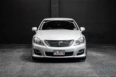 2009 Toyota Crown - Thumbnail