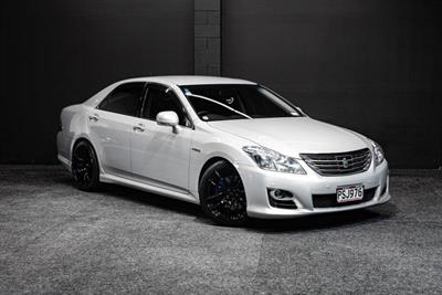 2009 Toyota Crown - Thumbnail