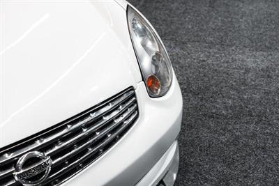 2004 Nissan Skyline - Thumbnail