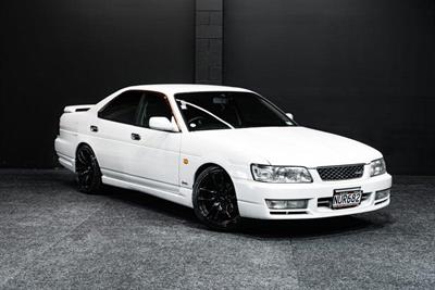 1999 Nissan Laurel - Thumbnail