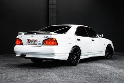 1999 Nissan Laurel - Thumbnail