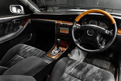 1999 Nissan Laurel - Thumbnail