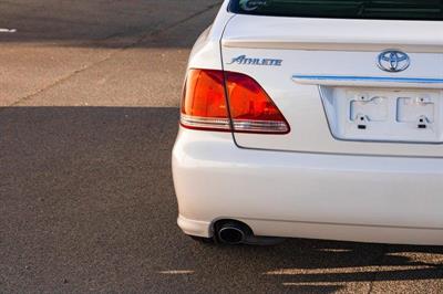 2004 Toyota Crown - Thumbnail
