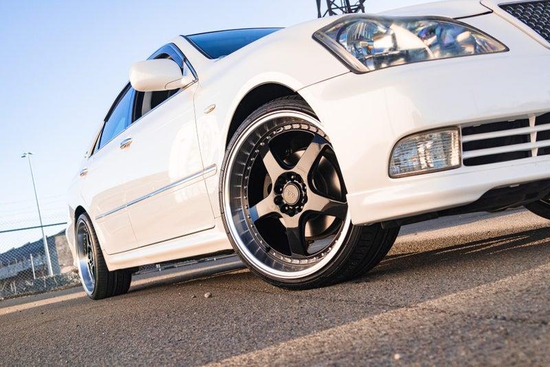 2004 Toyota Crown