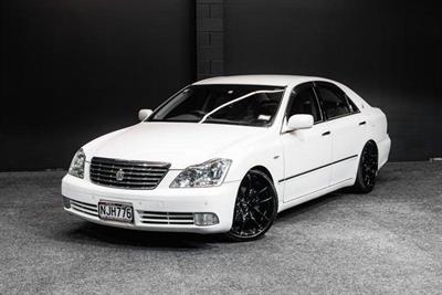2005 Toyota Crown - Thumbnail