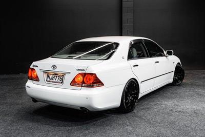 2005 Toyota Crown - Thumbnail