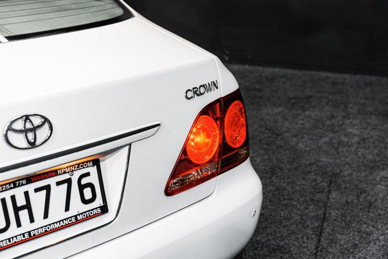 2005 Toyota Crown