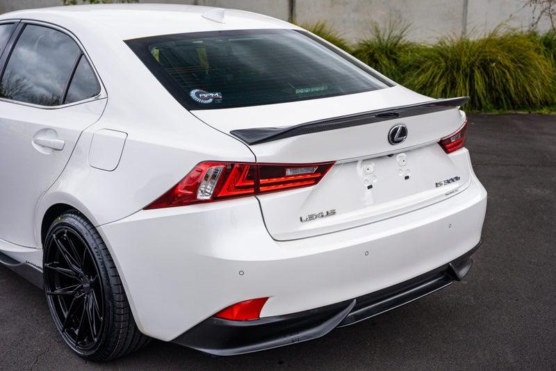 2015 Lexus IS 300h
