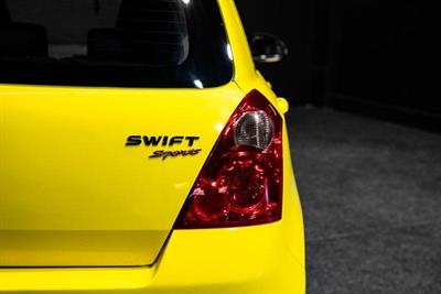 2010 Suzuki Swift - Thumbnail