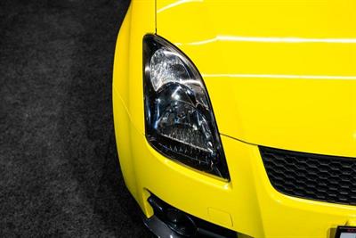 2010 Suzuki Swift - Thumbnail