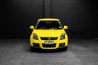 2010 Suzuki Swift - Thumbnail