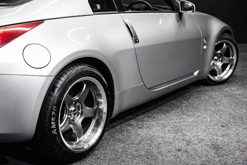2005 Nissan Fairlady