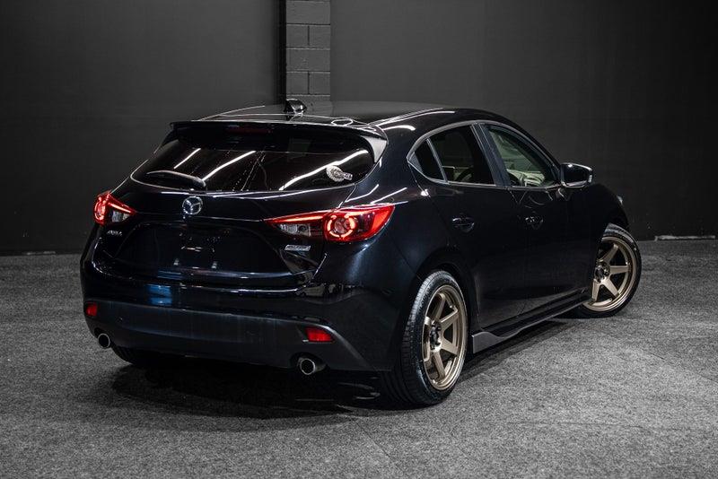 2013 Mazda Axela
