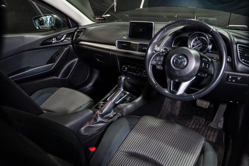 2013 Mazda Axela