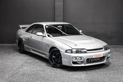 1996 Nissan Skyline - Thumbnail