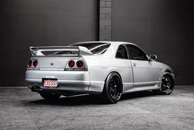 1996 Nissan Skyline - Thumbnail