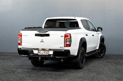 2021 Mitsubishi Triton - Thumbnail