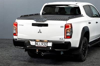 2021 Mitsubishi Triton - Thumbnail