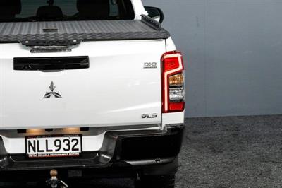 2021 Mitsubishi Triton - Thumbnail
