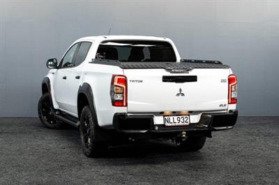 2021 Mitsubishi Triton - Thumbnail