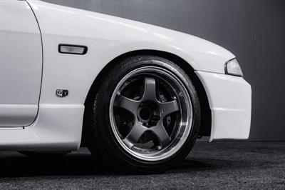 1996 Nissan Skyline - Thumbnail