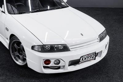 1996 Nissan Skyline - Thumbnail