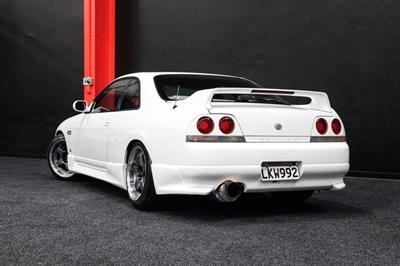 1996 Nissan Skyline - Thumbnail