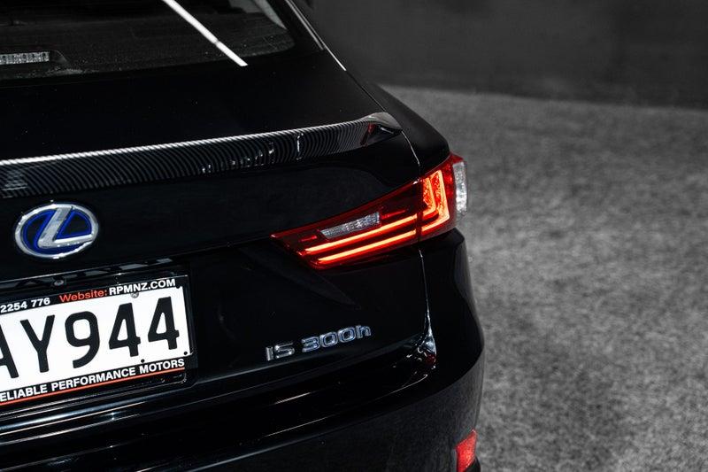 2013 Lexus IS 300h