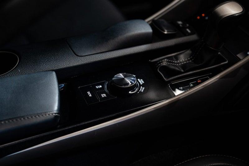 2013 Lexus IS 300h