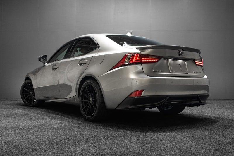 2013 Lexus IS 300h