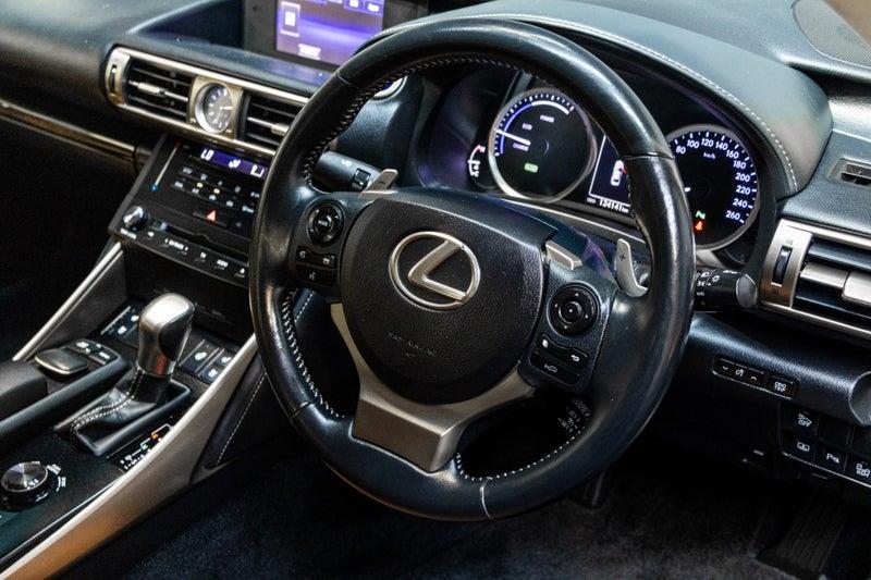 2013 Lexus IS 300h