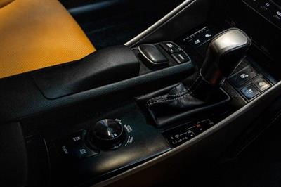 2013 Lexus IS 300h - Thumbnail