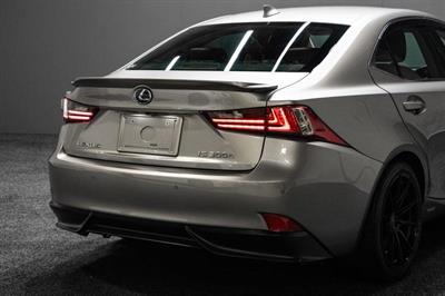 2013 Lexus IS 300h - Thumbnail