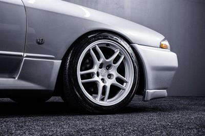 1990 Nissan Skyline - Thumbnail