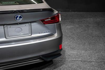 2013 Lexus IS 300h - Thumbnail