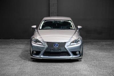 2013 Lexus IS 300h - Thumbnail