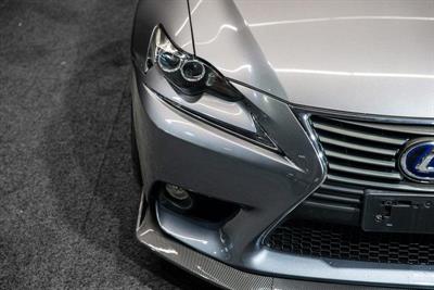 2013 Lexus IS 300h - Thumbnail
