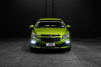 2015 Holden Cruze - Thumbnail