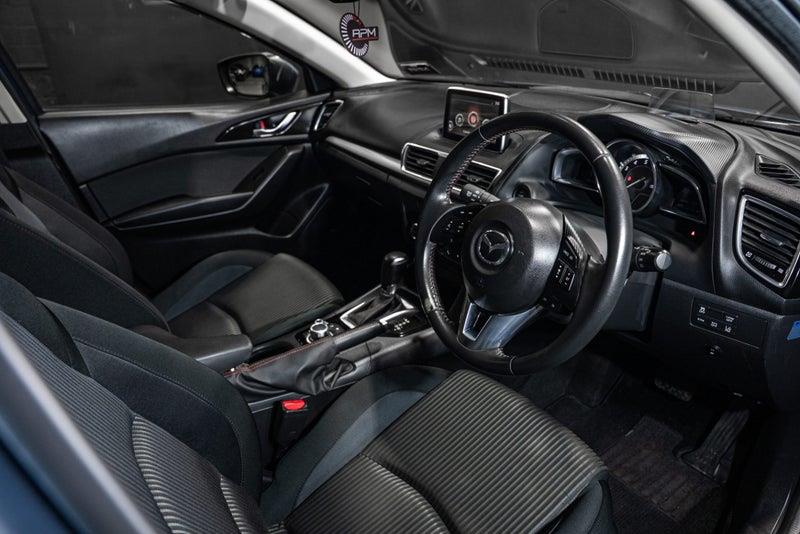 2014 Mazda Axela