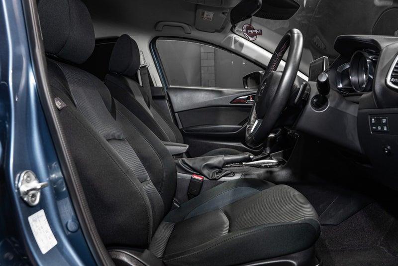 2014 Mazda Axela
