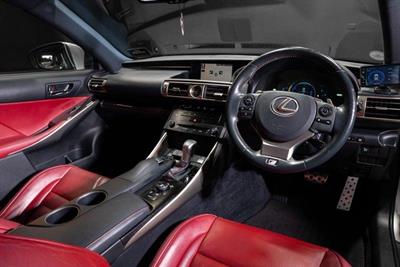 2013 Lexus IS 300h - Thumbnail